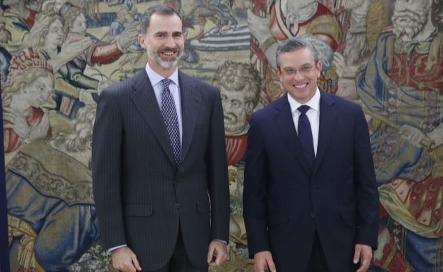 Su Majestad el Rey junto al Gobernador del Estado Libre Asociado de Puerto Rico, Alejandro García Padilla